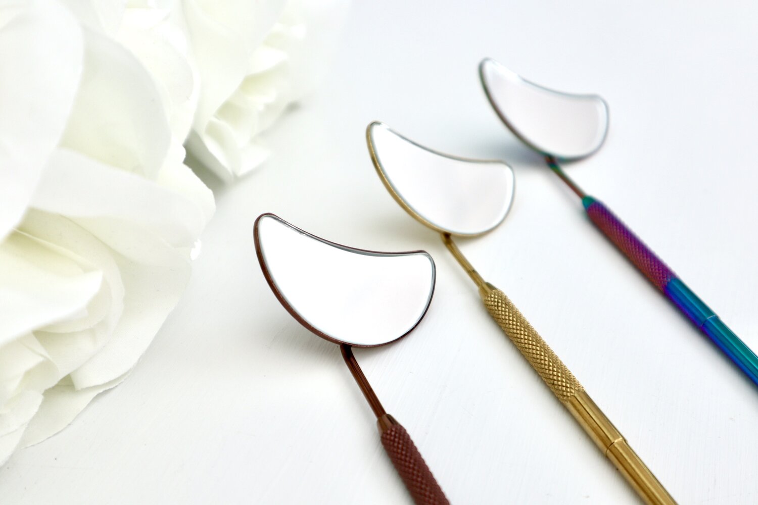 Half-Moon Lash Inspection Mirror